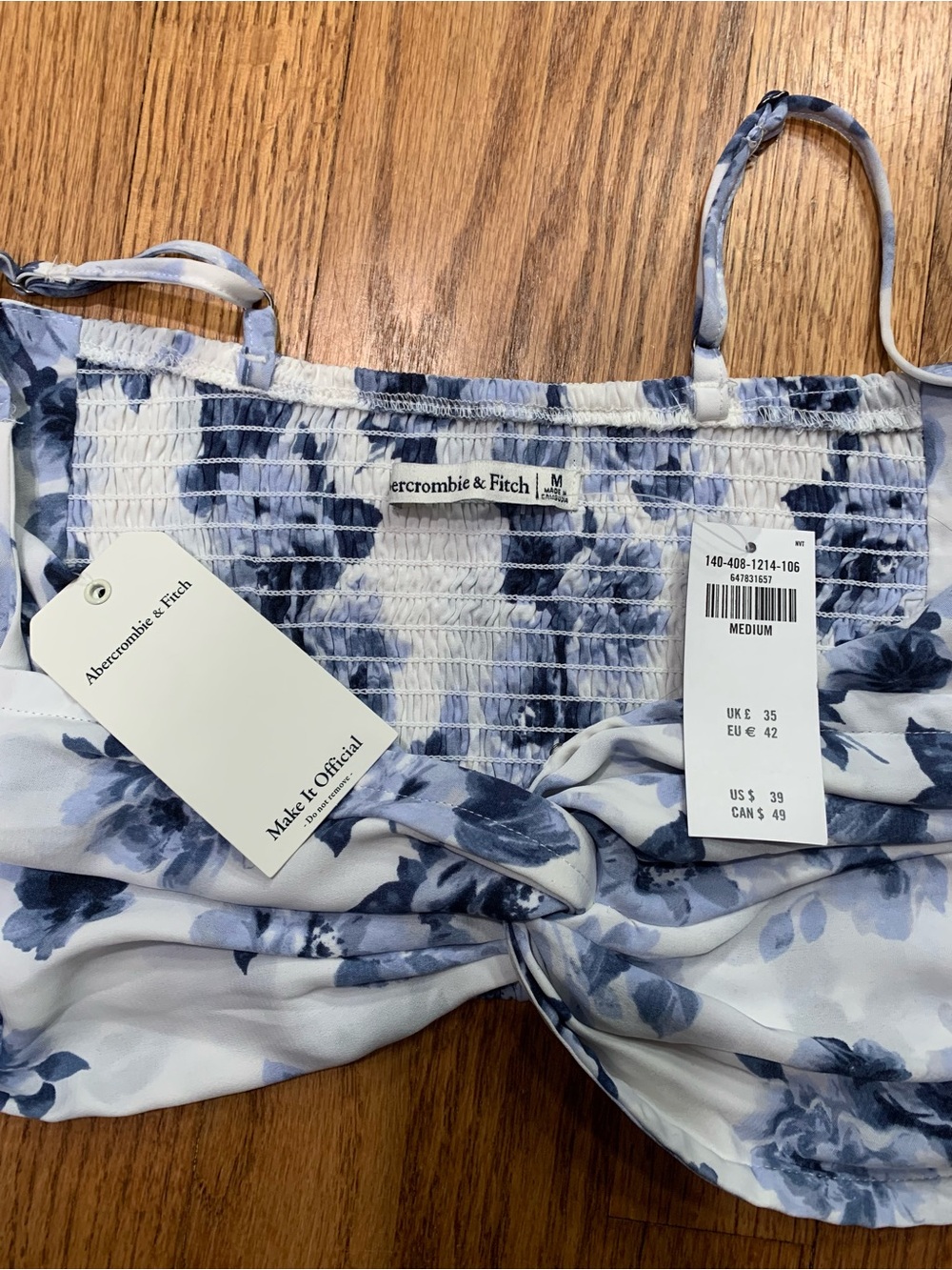 Abercrombie & Fitch Blue & White Floral Twist Crop Top - Size Medium - NWT - Picture 3 of 5